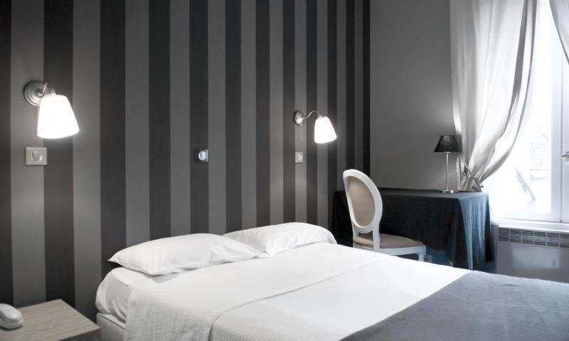 Logis Hotel Du Theatre Hotel 2*